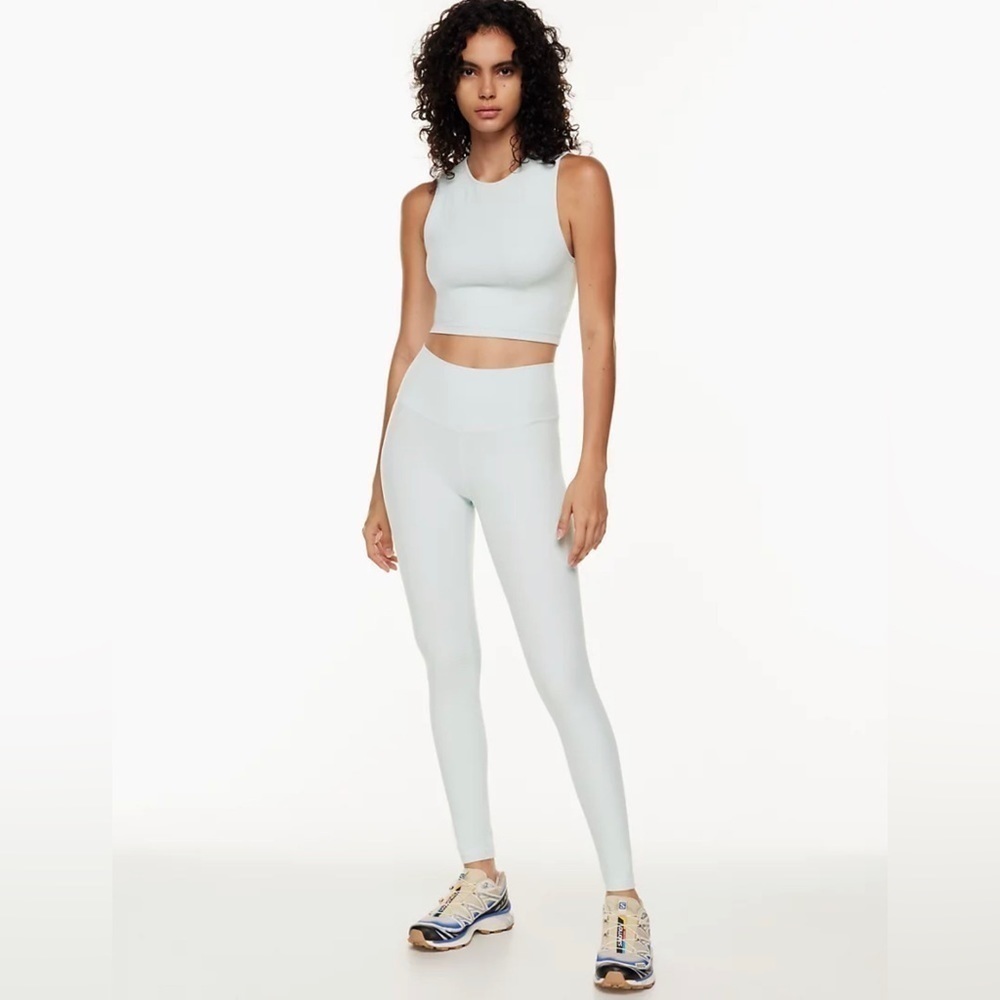 Aritzia TnAction Legging